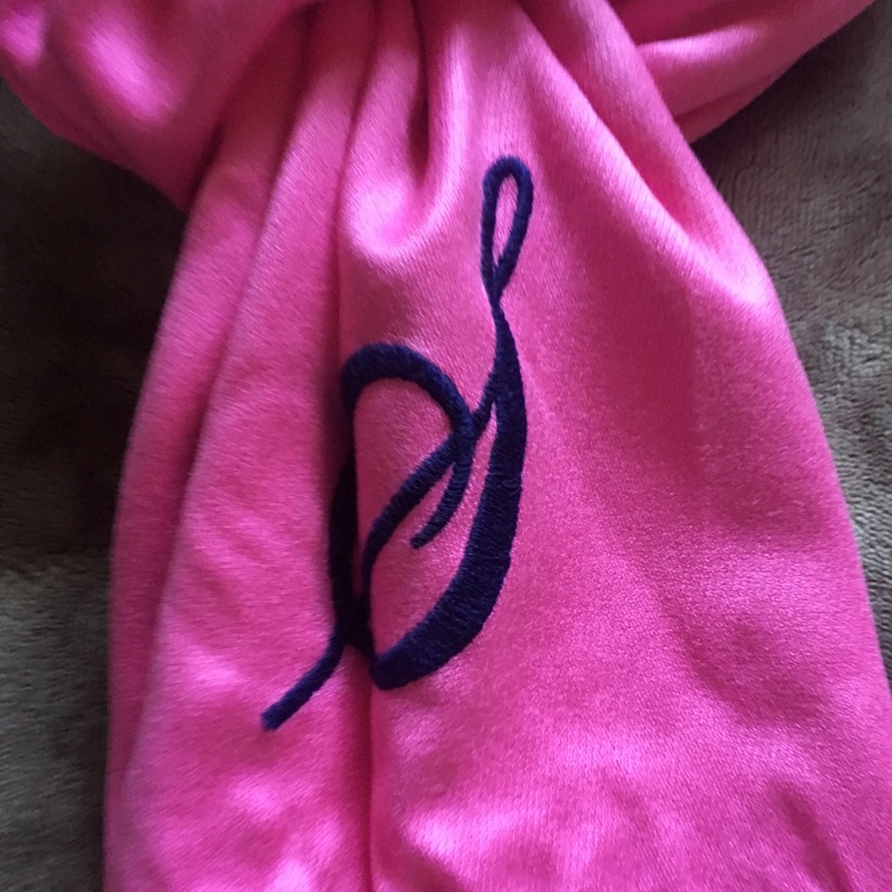 🍁 Beautiful Scarf! - Picture 2 of 3